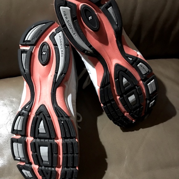 New Balance -Used -Very Good - Picture 3 of 3